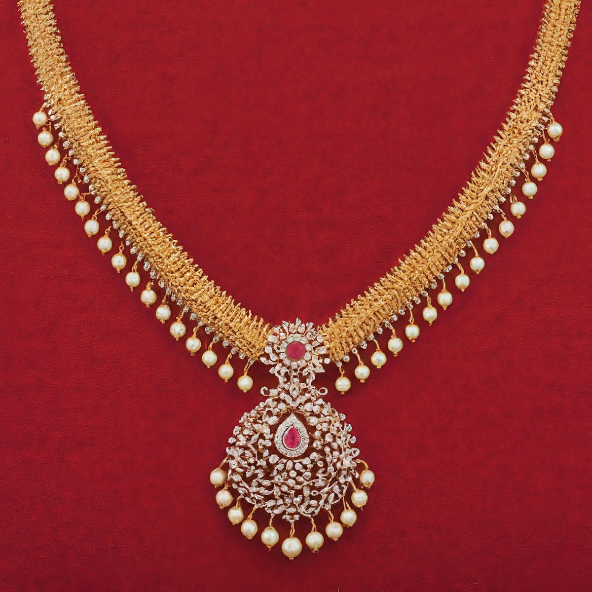 Pearl & Gold Necklace